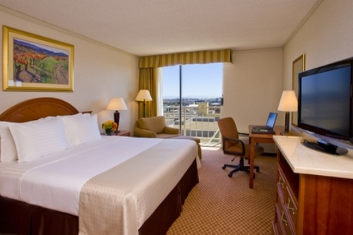 Holiday Inn Civic Center 002